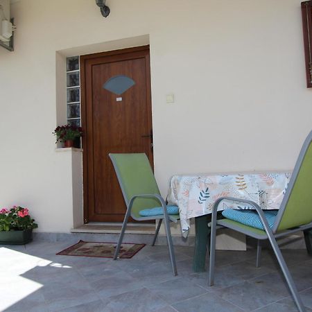 Apartments Antolovic روفينج المظهر الخارجي الصورة