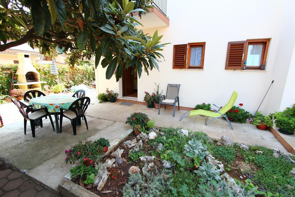 Apartments Antolovic روفينج الغرفة الصورة