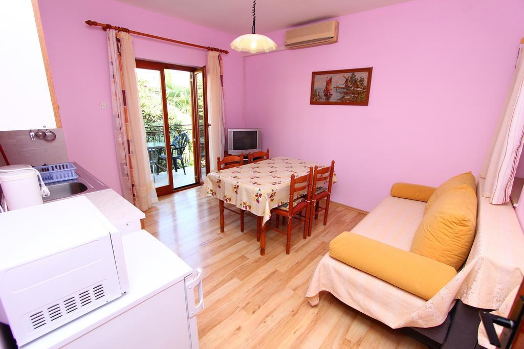 Apartments Antolovic روفينج الغرفة الصورة