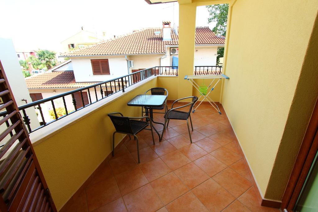 Apartments Antolovic روفينج المظهر الخارجي الصورة
