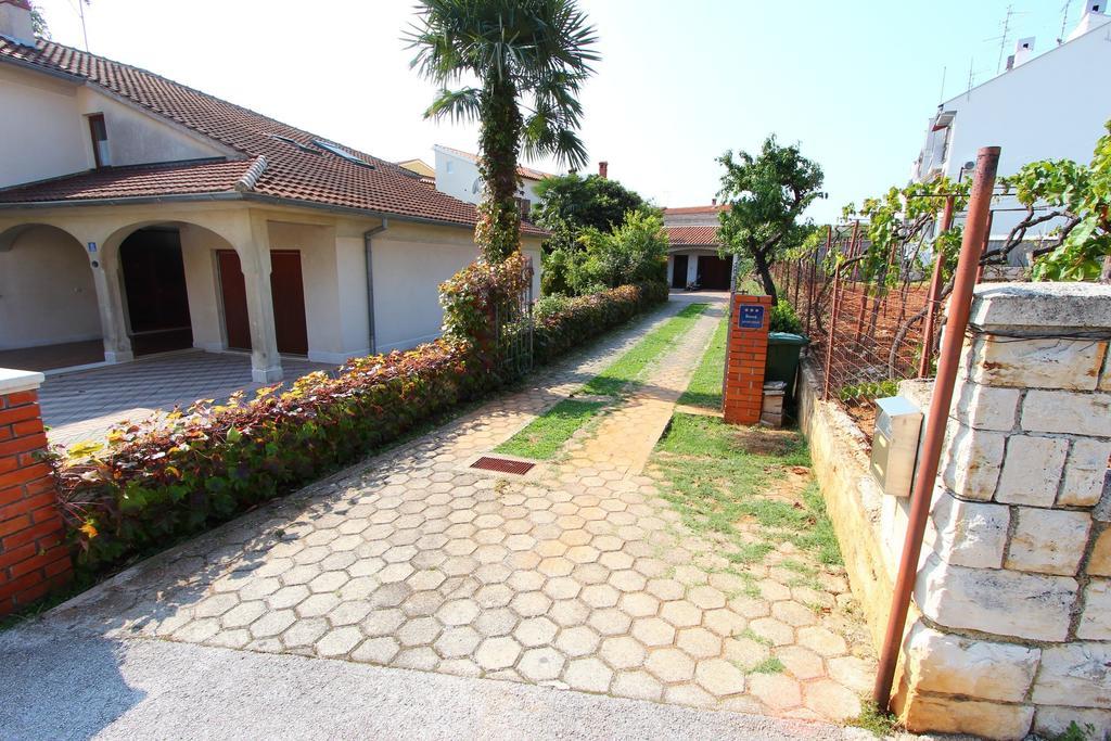 Apartments Antolovic روفينج المظهر الخارجي الصورة